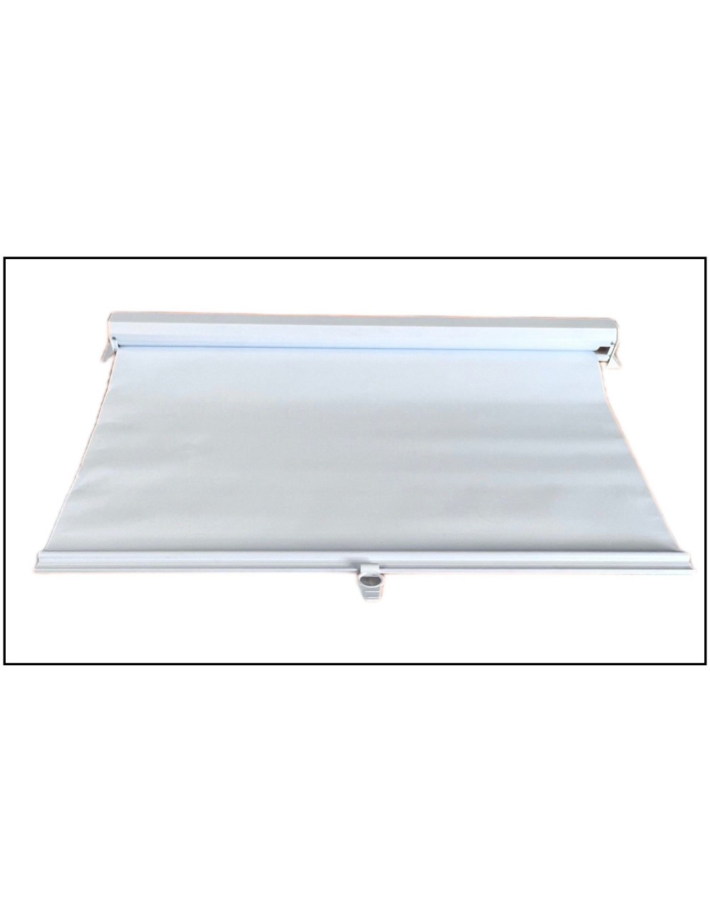 Store PVC blanc 750 x 1238 mm avec patte de fixation